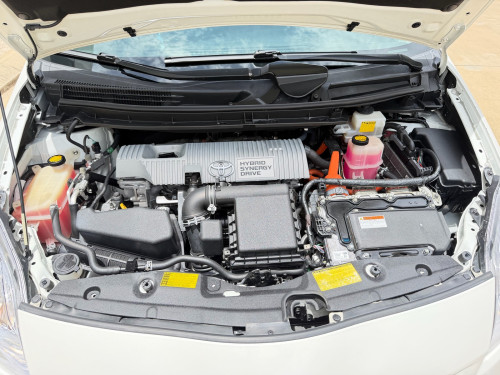 Toyota Prius persona plus performance 2013