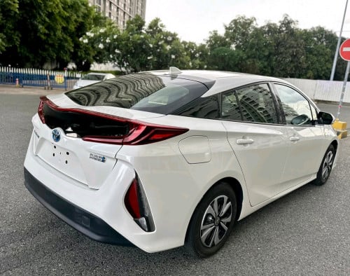 Toyota Prius Prime 2017 full Premium​ ខាងក្នុងខ្មៅ​ ពូកស្បែកសុីន កៅអុីចុច អត់ច្រេះ ប្រើនៅTexas