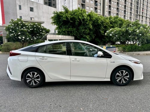 Toyota Prius Prime 2017 full Premium​ ខាងក្នុងខ្មៅ​ ពូកស្បែកសុីន កៅអុីចុច អត់ច្រេះ ប្រើនៅTexas