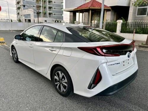 Toyota Prius Prime 2017 full Premium​ ខាងក្នុងខ្មៅ​ ពូកស្បែកសុីន កៅអុីចុច អត់ច្រេះ ប្រើនៅTexas