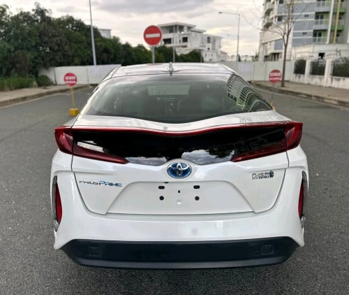 Toyota Prius Prime 2017 full Premium​ ខាងក្នុងខ្មៅ​ ពូកស្បែកសុីន កៅអុីចុច អត់ច្រេះ ប្រើនៅTexas