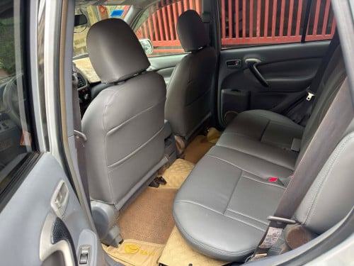 Toyota RAV4 2001 ប៉ុង១