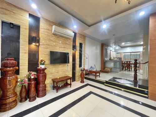 Twin Villa 3 Bedrooms for RENT near CHIP MONG Mall 271_Boeng Tompoun