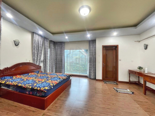 Twin Villa 3 Bedrooms for RENT near CHIP MONG Mall 271_Boeng Tompoun