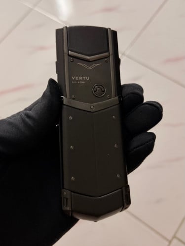 Vertu Signature S Pure Black