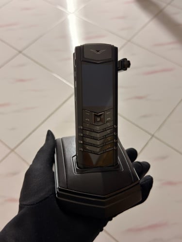 Vertu Signature S Pure Black