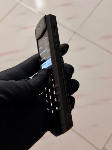 Vertu Signature S Pure Black