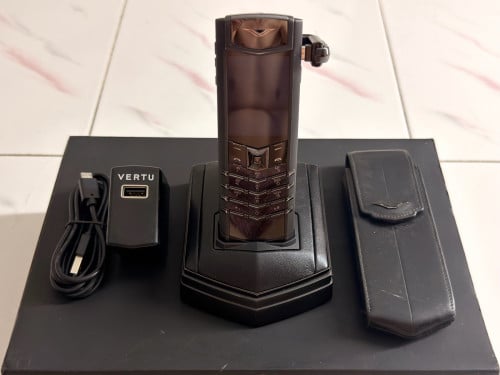 Vertu Signature S Pure Black