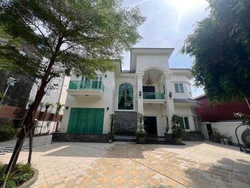 Villa For Rent