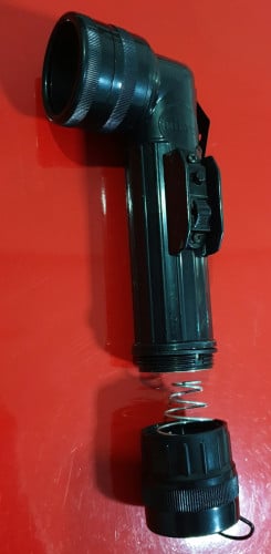 Water-resistant camping torch light/flash light with different colourfilters, L-shape rugged