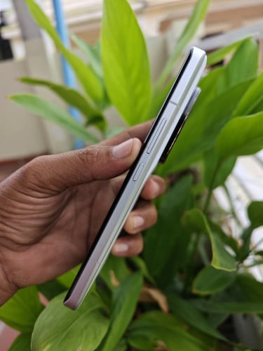 Xiaomi 13 Ultra 12g/256g_CH(វៃដូរបាន)👉$315