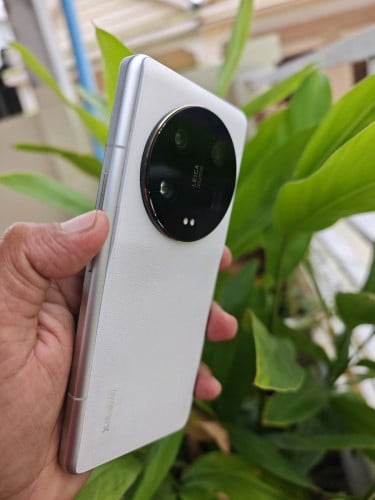 Xiaomi 13 Ultra 12g/256g_CH(វៃដូរបាន)👉$315