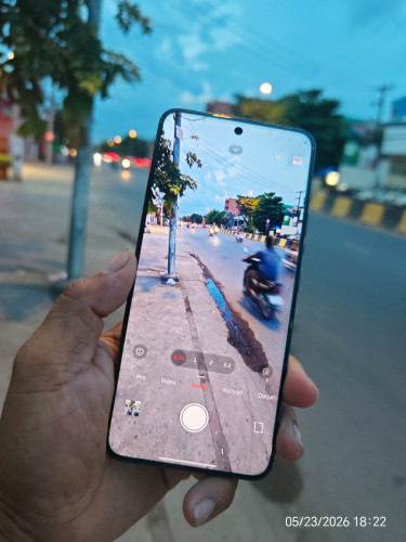 Xiaomi 14 Pro ch version សាណុំហ្សុីន 289$