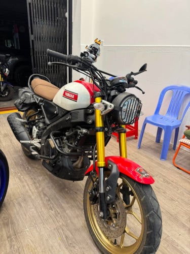 Yamaha xsr 155 2023 19000គី ឡូពន្ធពេញឆ្នាំមានគ្រឿងលេងហើយអត់ដែលបុកប៉ះសុីនមួយជុំតិចគីទ្បូ