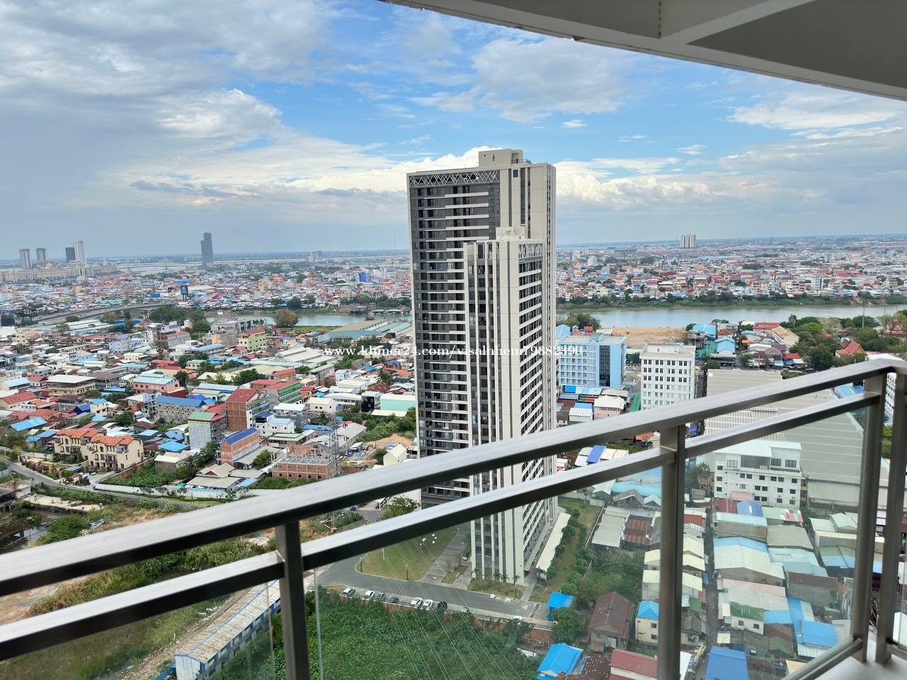 urban Village condo លក់បន្ទាន់