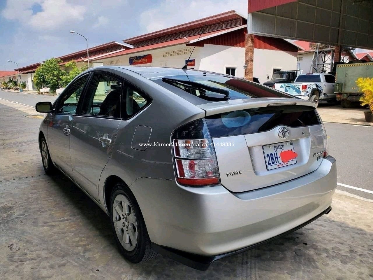 ឡានជួល car rental