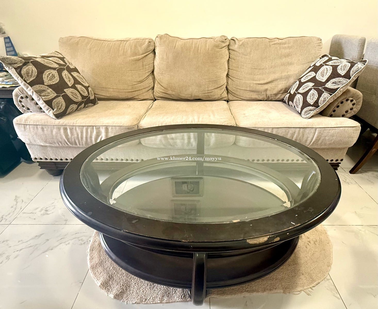 Modern 3-Seater Sofa with Round Glass Coffee Table Set for Sale!
