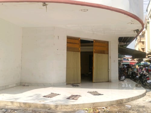 ផ្ទះជួល កែងផ្សារបឹងត្របែក