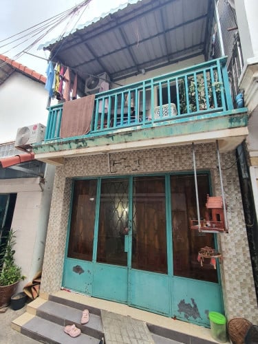 ផ្ទះសម្រាប់លក់ ឬជួល នៅក្រុងតាខ្មៅ