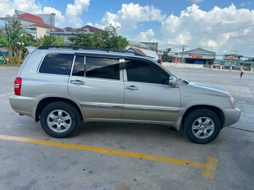 ចង់លក់ឡានដូរសារី 02 Limited