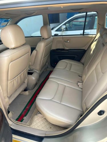 ចង់លក់ឡានដូរសារី 02 Limited