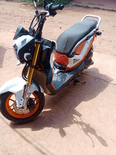 ម៉ូតូលក់ប្រញាប់លុយ