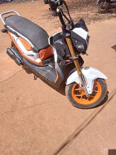 ម៉ូតូលក់ប្រញាប់លុយ