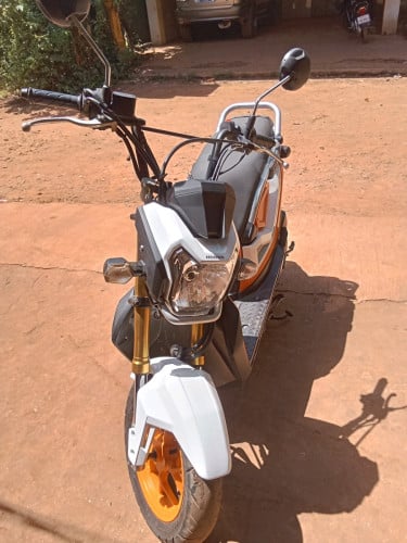 ម៉ូតូលក់ប្រញាប់លុយ