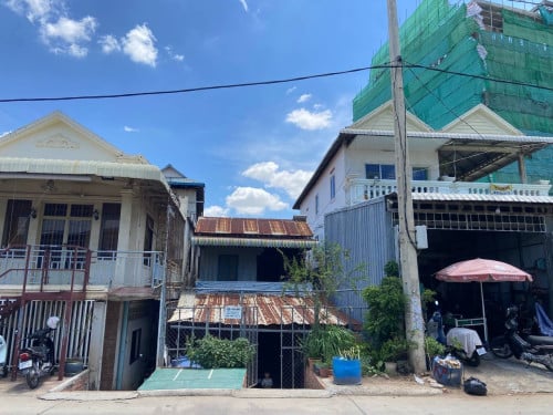 ដីសម្រាប់លក់