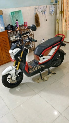 ម៉ូតូលក់