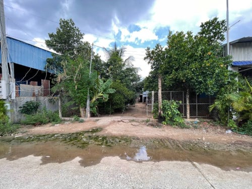ដីលក់បន្ទាន់ទំហំ 12m x 39m