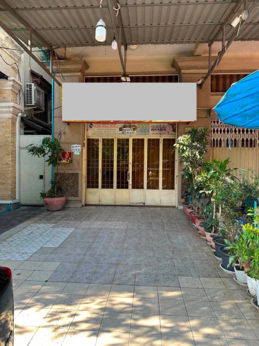 ផ្ទះអាជីវកម្មកែង ផ្សារយូណាយ លក់នៅសង្កាត់ទឹកល្អក់ទី3
