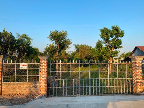 ដីលក់ ទំហំ 3660m2 តម្លៃ 210000 $ នៅចុះបានខ្លះ