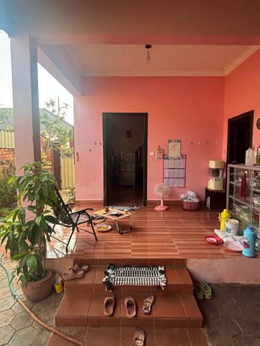 ដីនិងផ្ទះលក់បន្ទាន់ តម្លៃ(37000$)ចរចា មានប្លង់រឹងមាន2ផ្ទះពីបន្ទប់ម៉ាសុីនត្រជាក់
