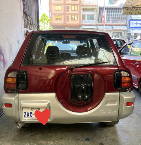 ឡានលក់ឆ្នាំ 97 ប៉ុង 1