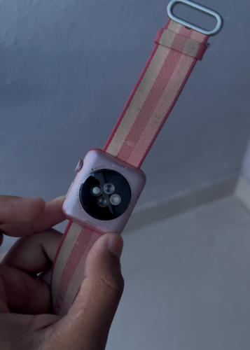 លក់ Apple Watch