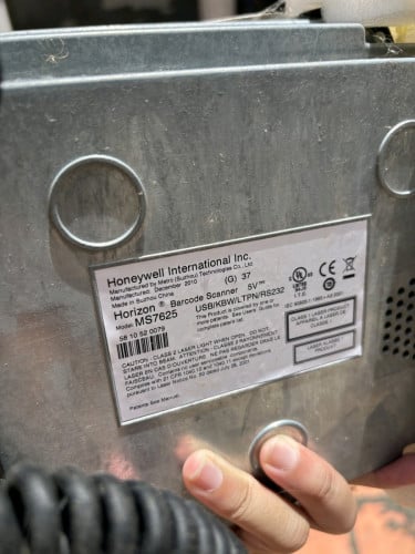 ម៉ាស៊ីនស្គេន Barcode (Honeywell MS7600 Horizon) New in box