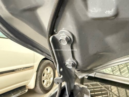 ឡានលក់ Camry 07 XLE full option ពេញ ក្នុងលឿង មានកំដៅកៅអី ពណ៌ប្រផេះ