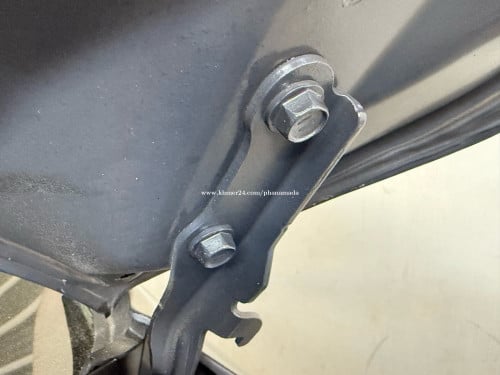 ឡានលក់ Camry 07 XLE full option ពេញ ក្នុងលឿង មានកំដៅកៅអី ពណ៌ប្រផេះ