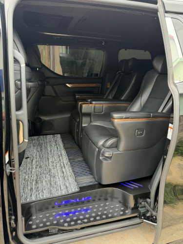 ឡានជួល/ 租车/ Car for rent