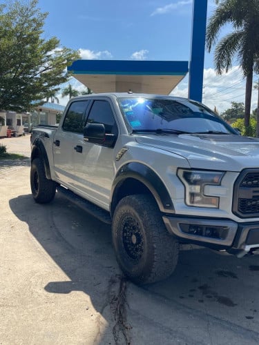 ឡានលក់ Ford Raptor 2017 ពណ៍ស៊ីម៉ង ប្រើសាំង