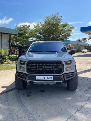 ឡានលក់ Ford Raptor 2017 ពណ៍ស៊ីម៉ង ប្រើសាំង