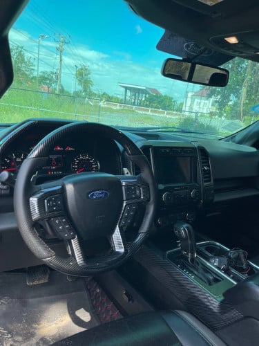 ឡានលក់ Ford Raptor 2017 ពណ៍ស៊ីម៉ង ប្រើសាំង