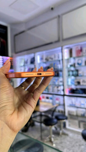 មួយទឹកសាណុំស៊ីន iPhone 17pro max 256GB (orange) XA នៅស្អាត 99% 💰 តម្លៃល្អ