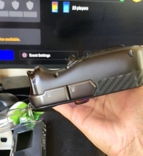 លក់ប្រញ៉ាប់ Legion Go 1TB