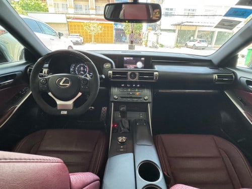 ឡានលក់ Lexus is Fsort full option 2016