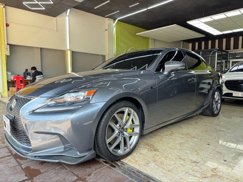 ឡានលក់ Lexus is Fsort full option 2016