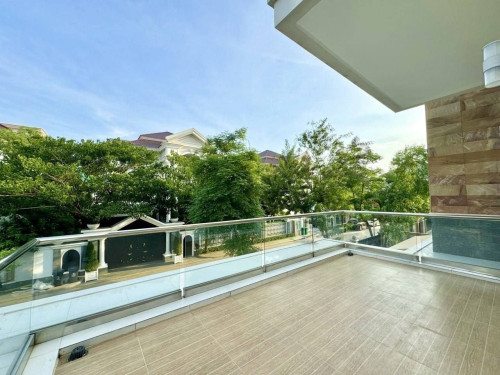 វិឡាឃ្វិនសម្រាប់ជួល | Queen villa For Rent