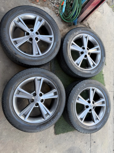 យ៉ាន់ស៊ីន Rx400h ទាំងសំបក