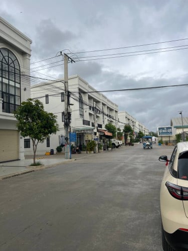 ផ្ទះshop houses ជួល